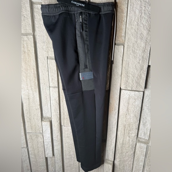 Air Jordan Black sweatpants- - Picture 2 of 3
